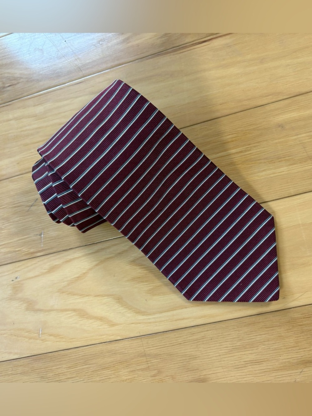 Brooks Brothers Makers 100% Silk Vintage Tie Mens Red Gray Horizontal Stripe